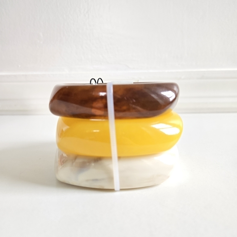 New Piper K Set Of 3 Chunky Marbleized Yellow, Brown, Ivory Bangle Bracelets NWT - Picture 3 of 4